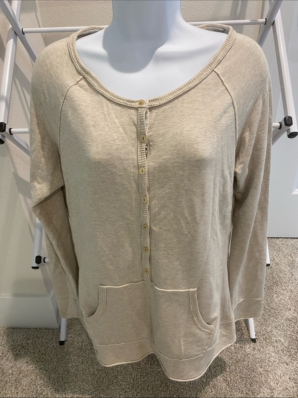 GAP Cream Henley Button-Front Pullover M